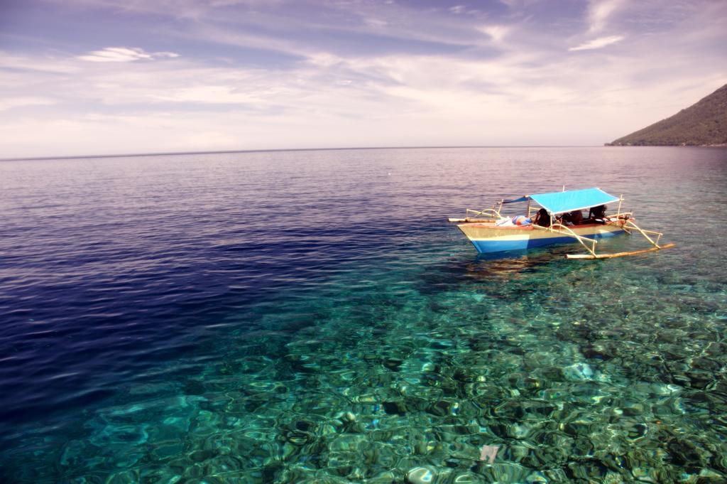 Bunaken Divers Sea Breeze Resort Exterior photo