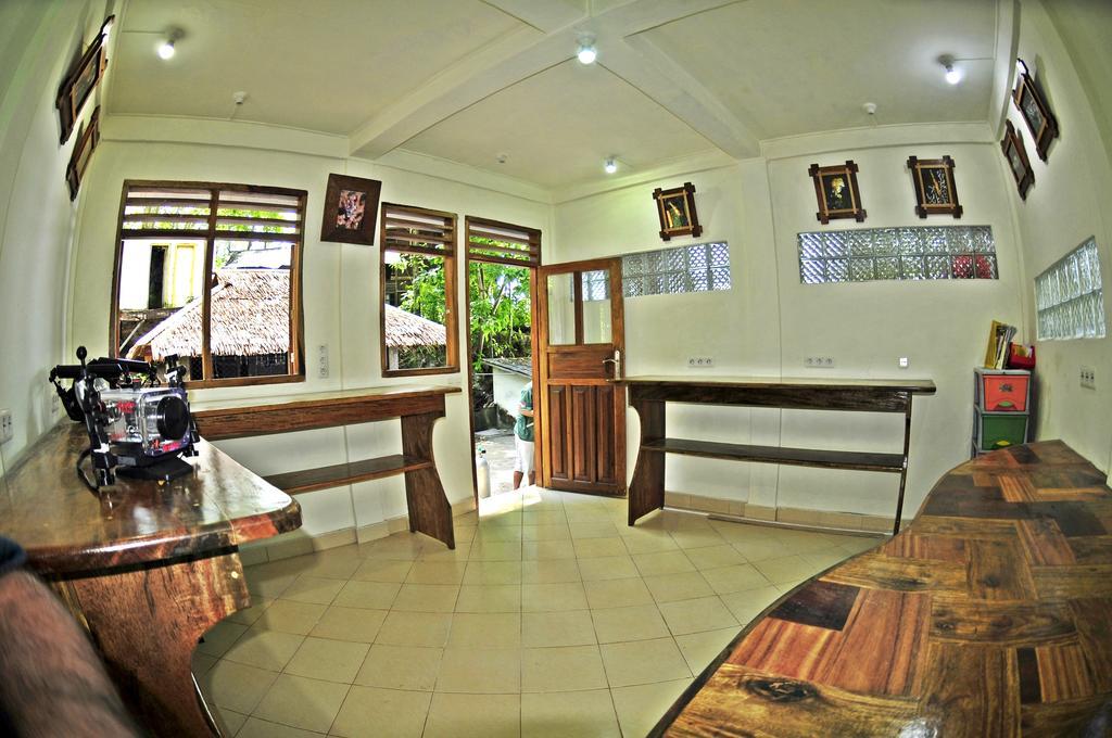Bunaken Divers Sea Breeze Resort Exterior photo