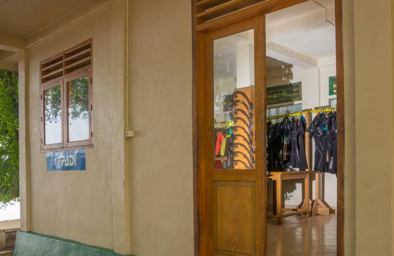 Bunaken Divers Sea Breeze Resort Exterior photo